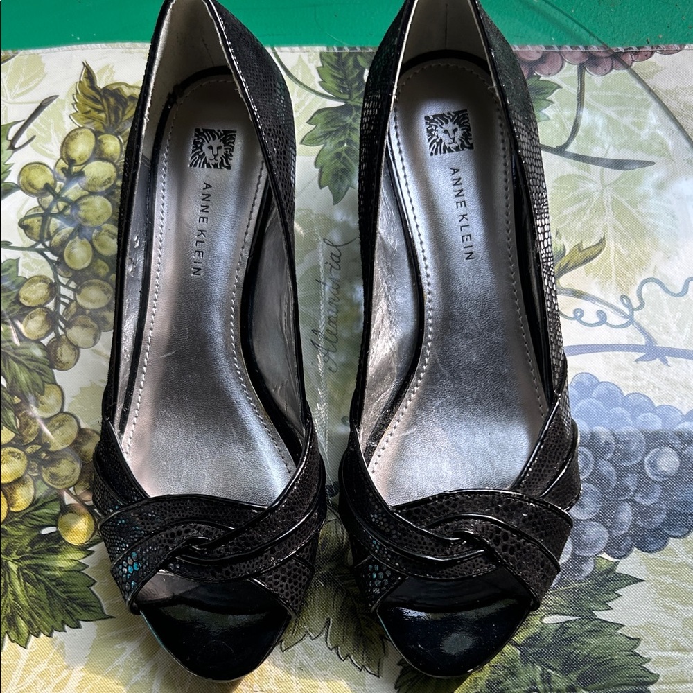 Anne Klein Black Textured Peep Toe Wedges